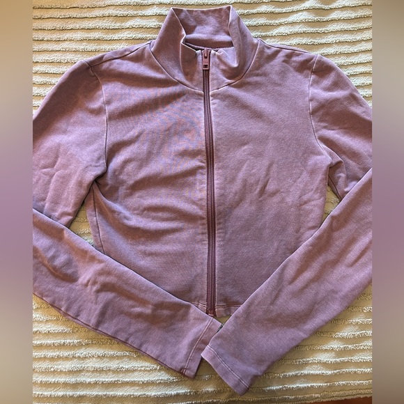 Aritzia TNA Zip Up - Picture 3 of 4